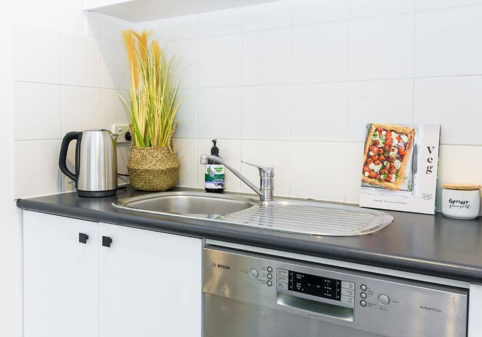 墨尔本Cozy 1 Bedder In St Kilda With Balcony公寓 外观 照片